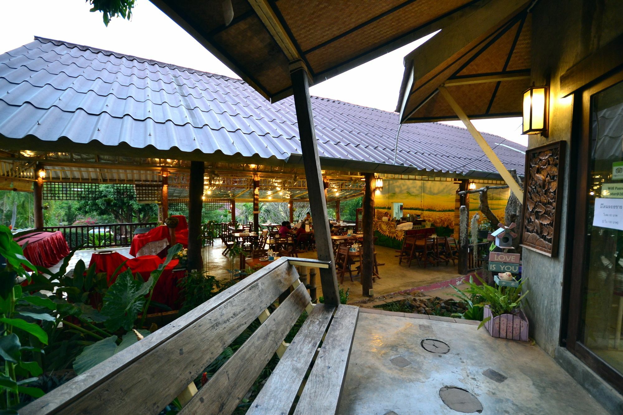 Touch Star Resort - Doi Inthanon Chom Thong Exterior photo