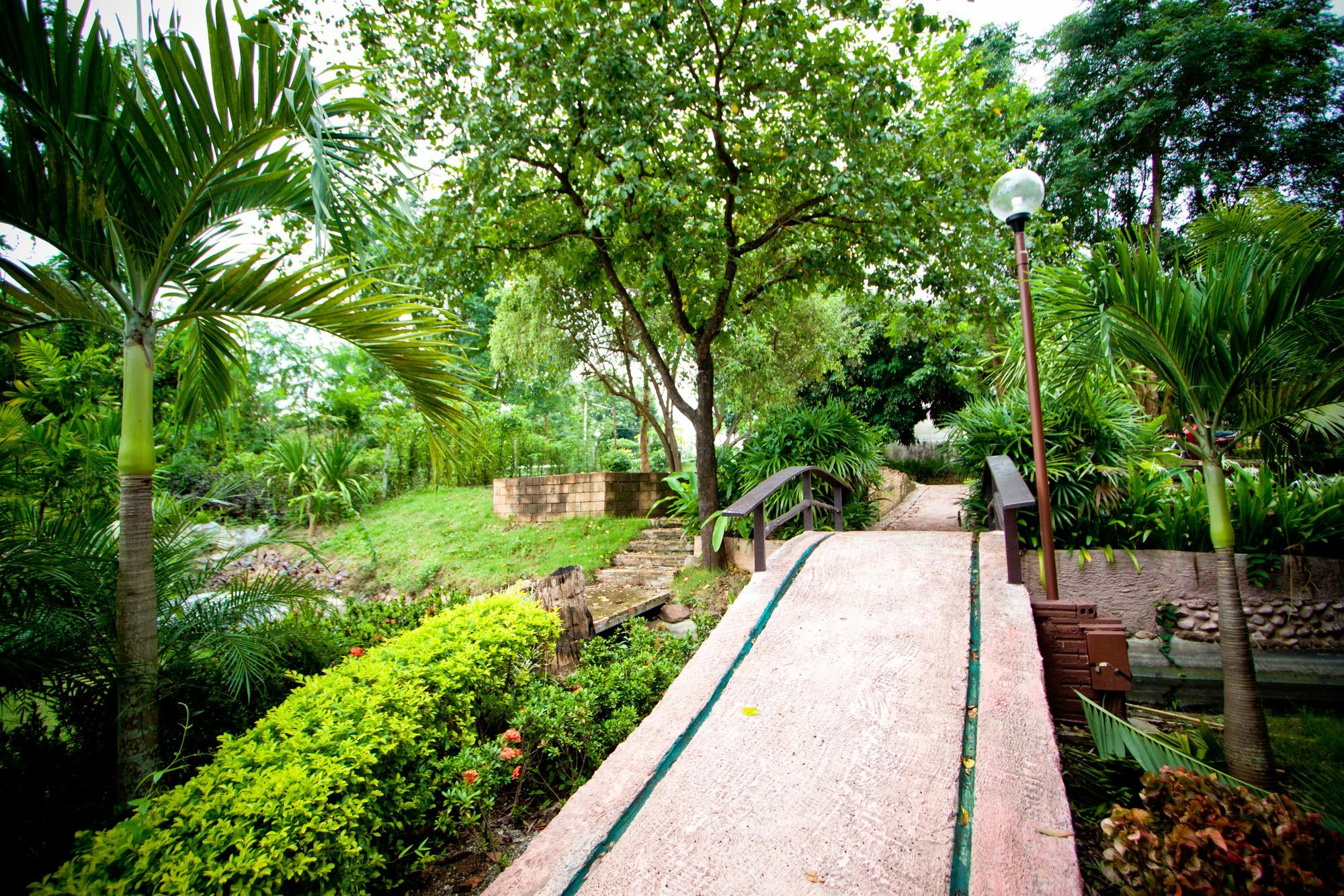 Touch Star Resort - Doi Inthanon Chom Thong Exterior photo